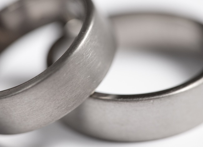 does titanium rust